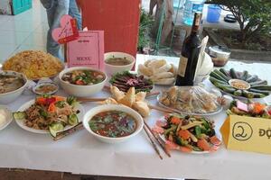 Hội thi nấu ăn chào mừng 20-10 của Công đoàn TTGDNN- GDTX Văn Giang